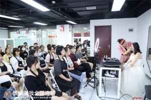 学化妆4个月，从零基础到毕业，我的真实蜕变
