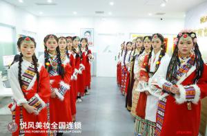 学化妆，去哪家审美好？
